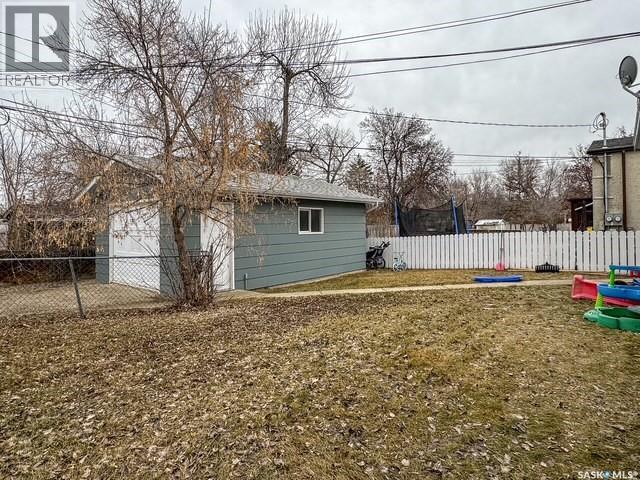 Single Family House Bungalow for Sale in  &  Connaught DRIVE Swift Current 