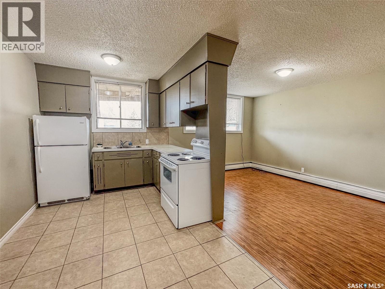 395 6TH AVENUE SE - 17