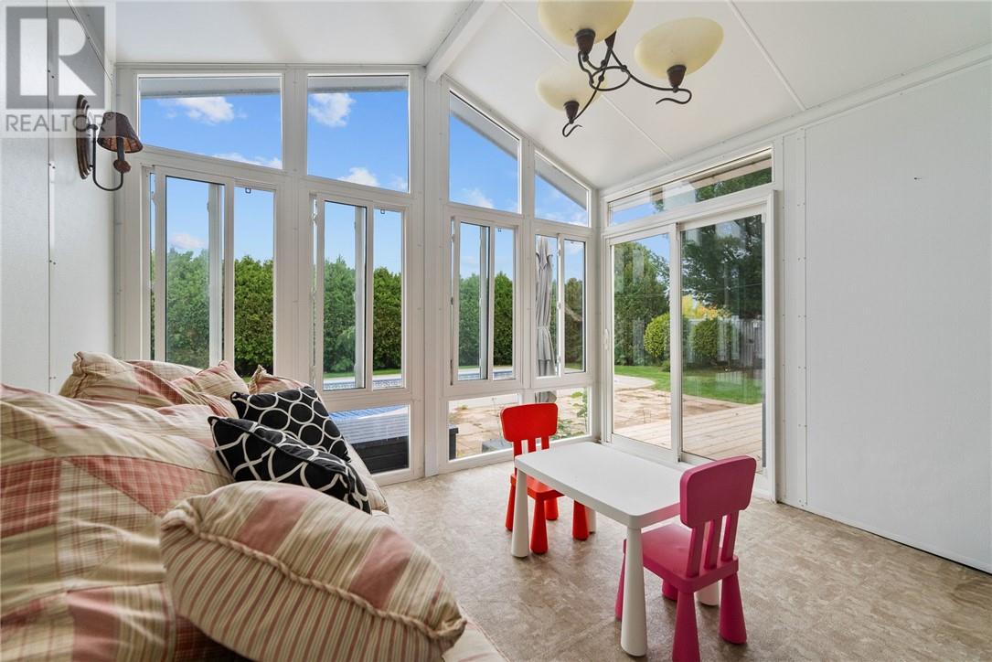 389 Sutherland Street