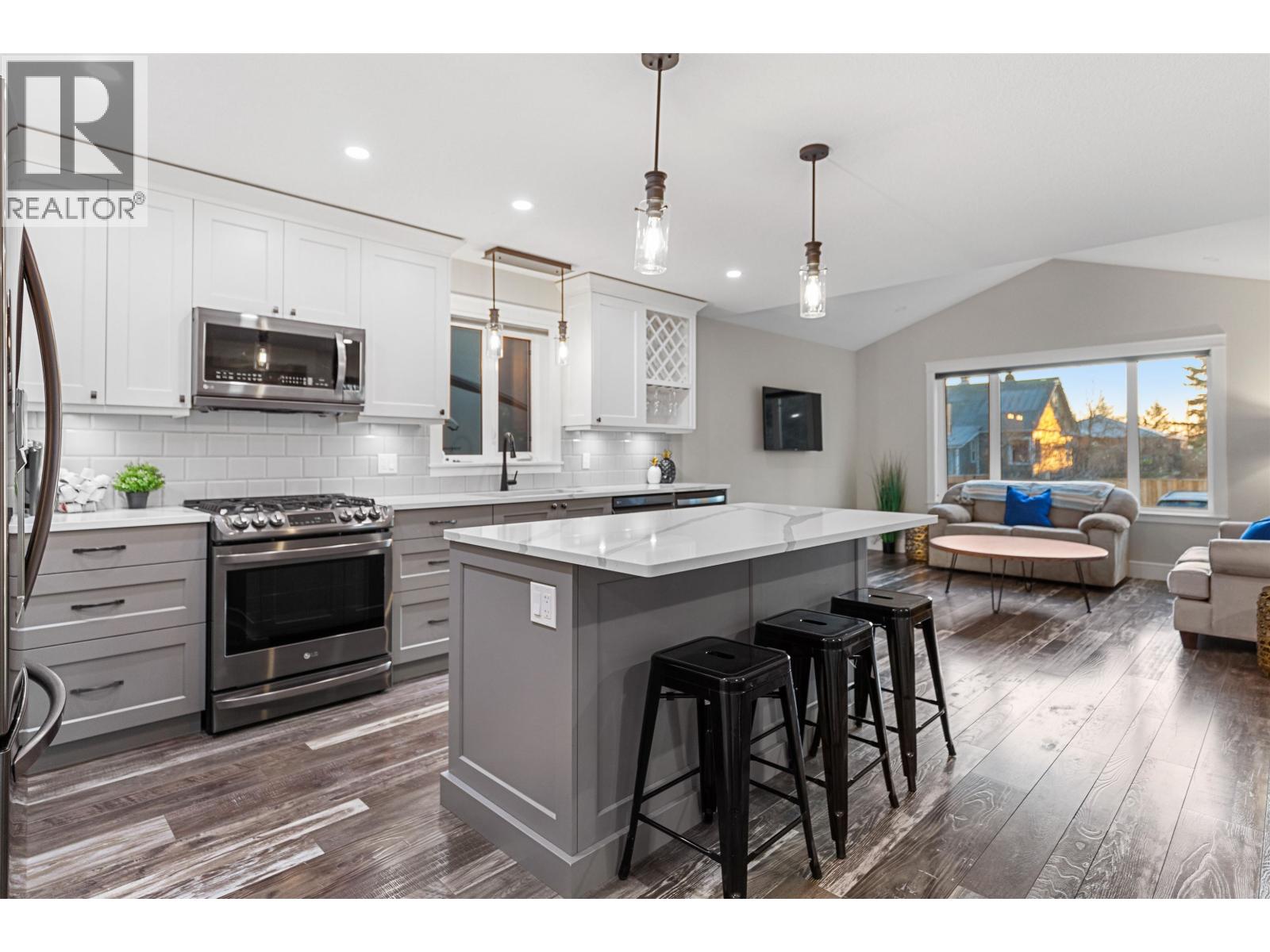 246 BURDEN STREET - Image 3