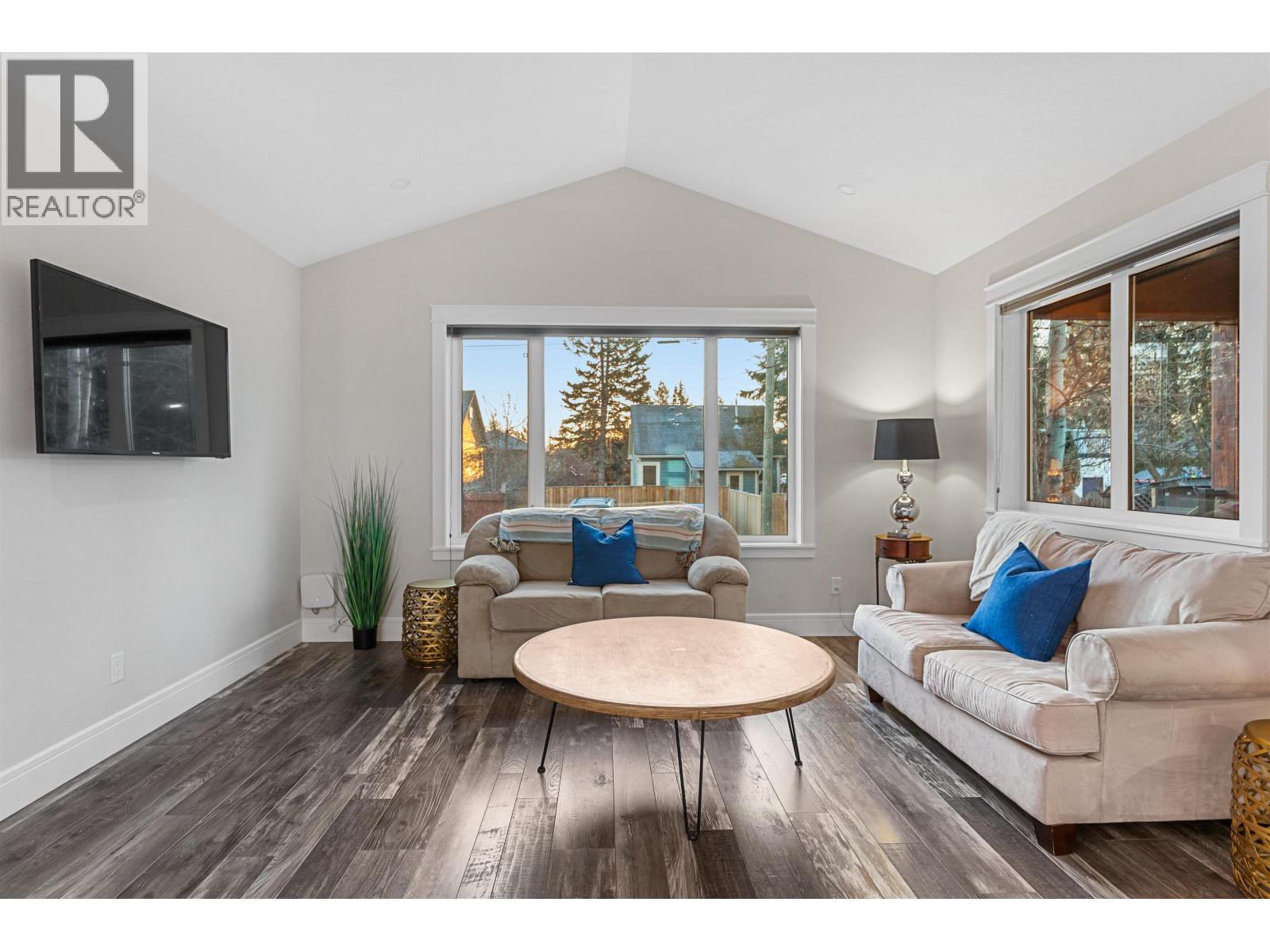 246 BURDEN STREET - 11