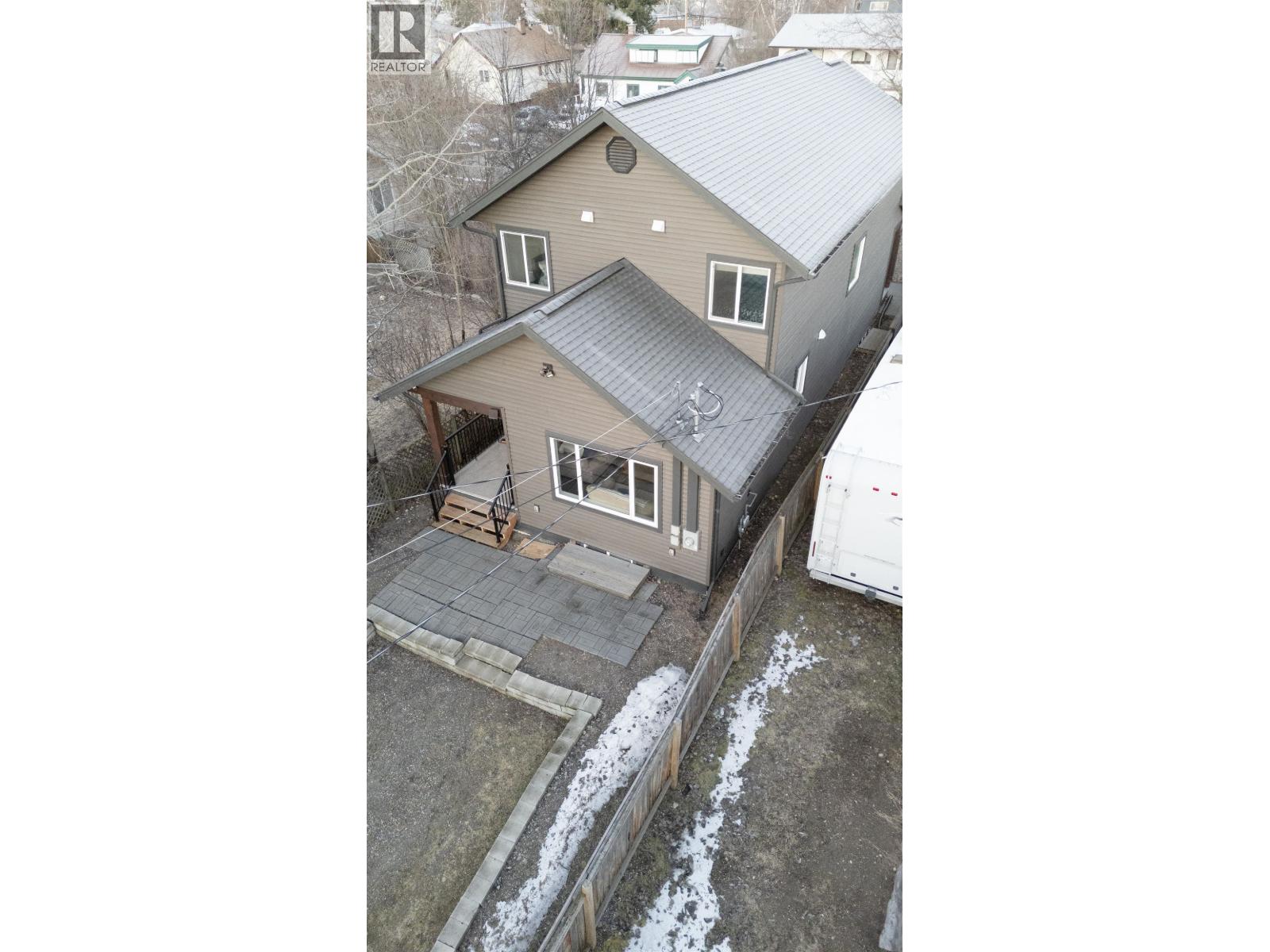 246 BURDEN STREET - 4