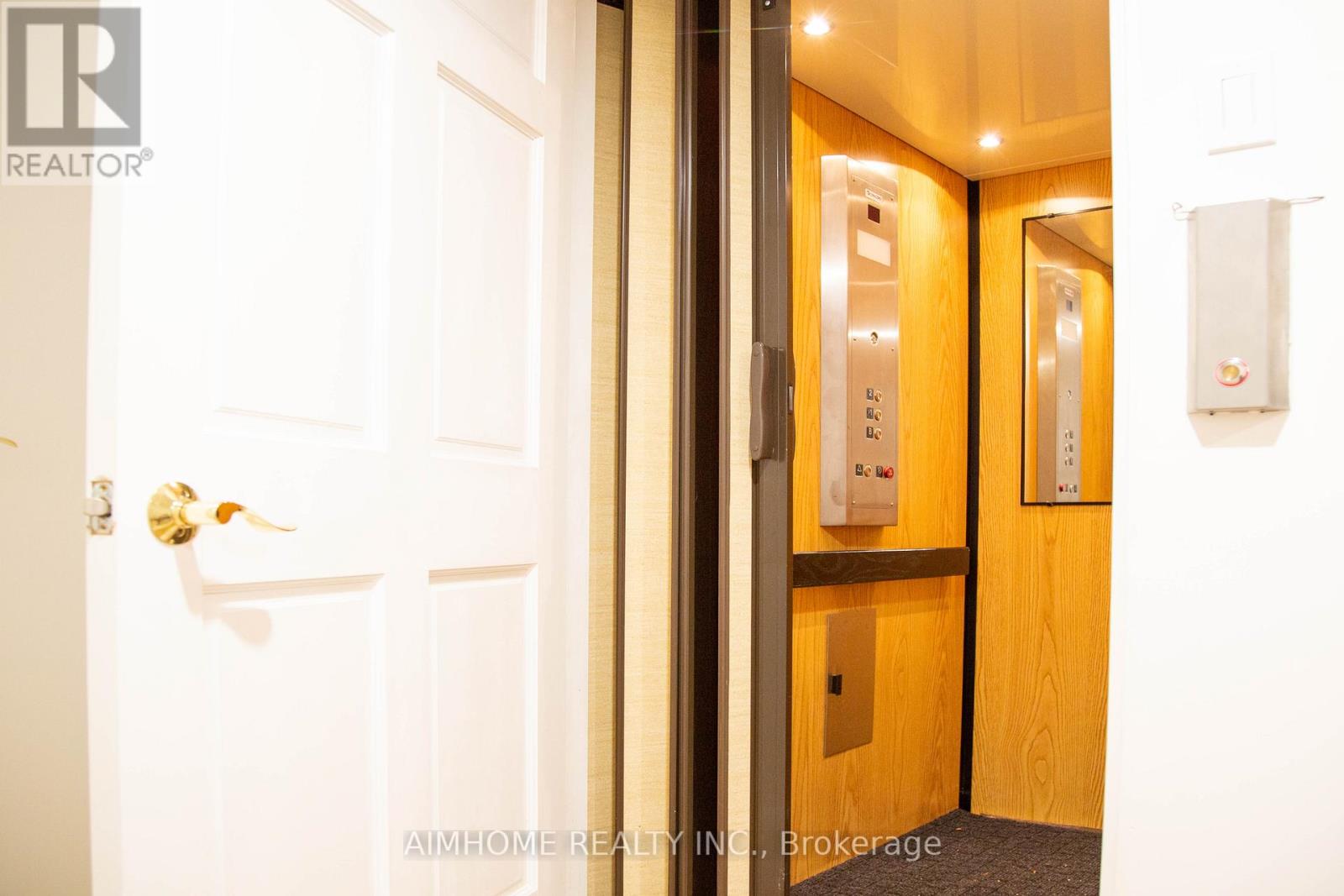 1515 HAWKSWOOD DRIVE — photo 46