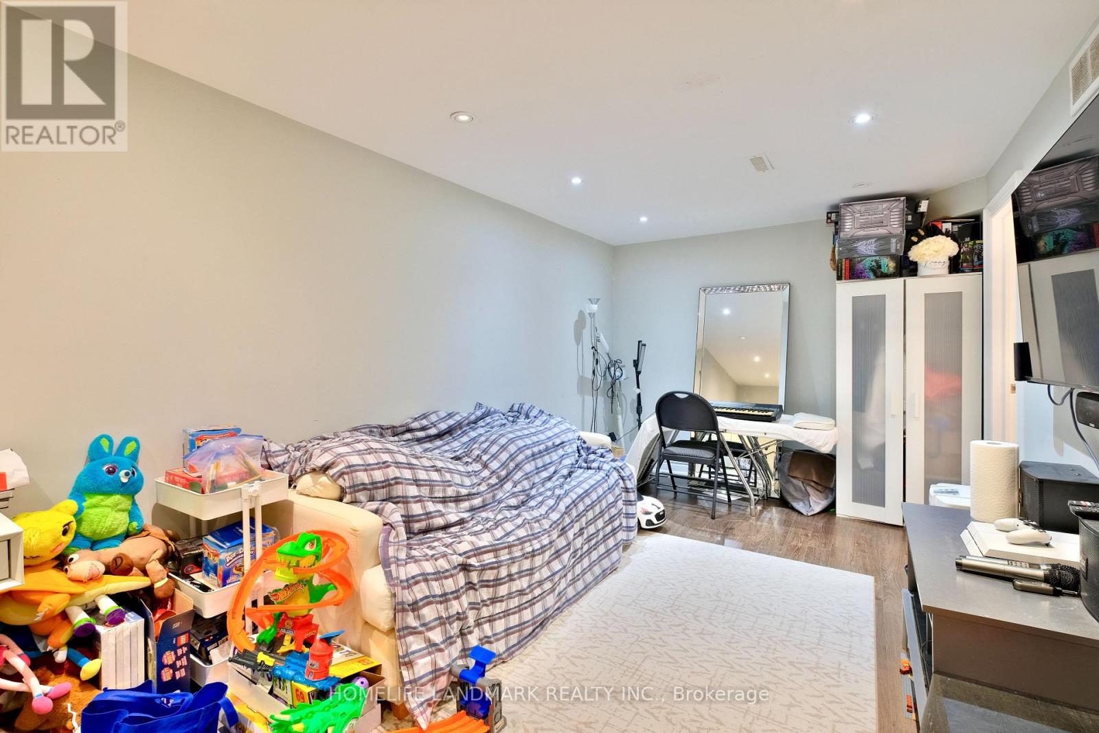 109 TANGMERE CRESCENT - 20
