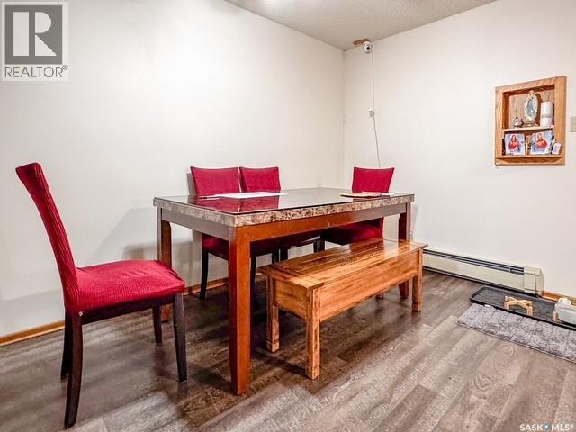 216 15TH AVENUE NE - 4