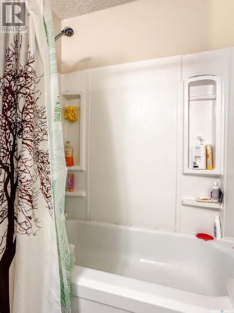 216 15TH AVENUE NE - 8