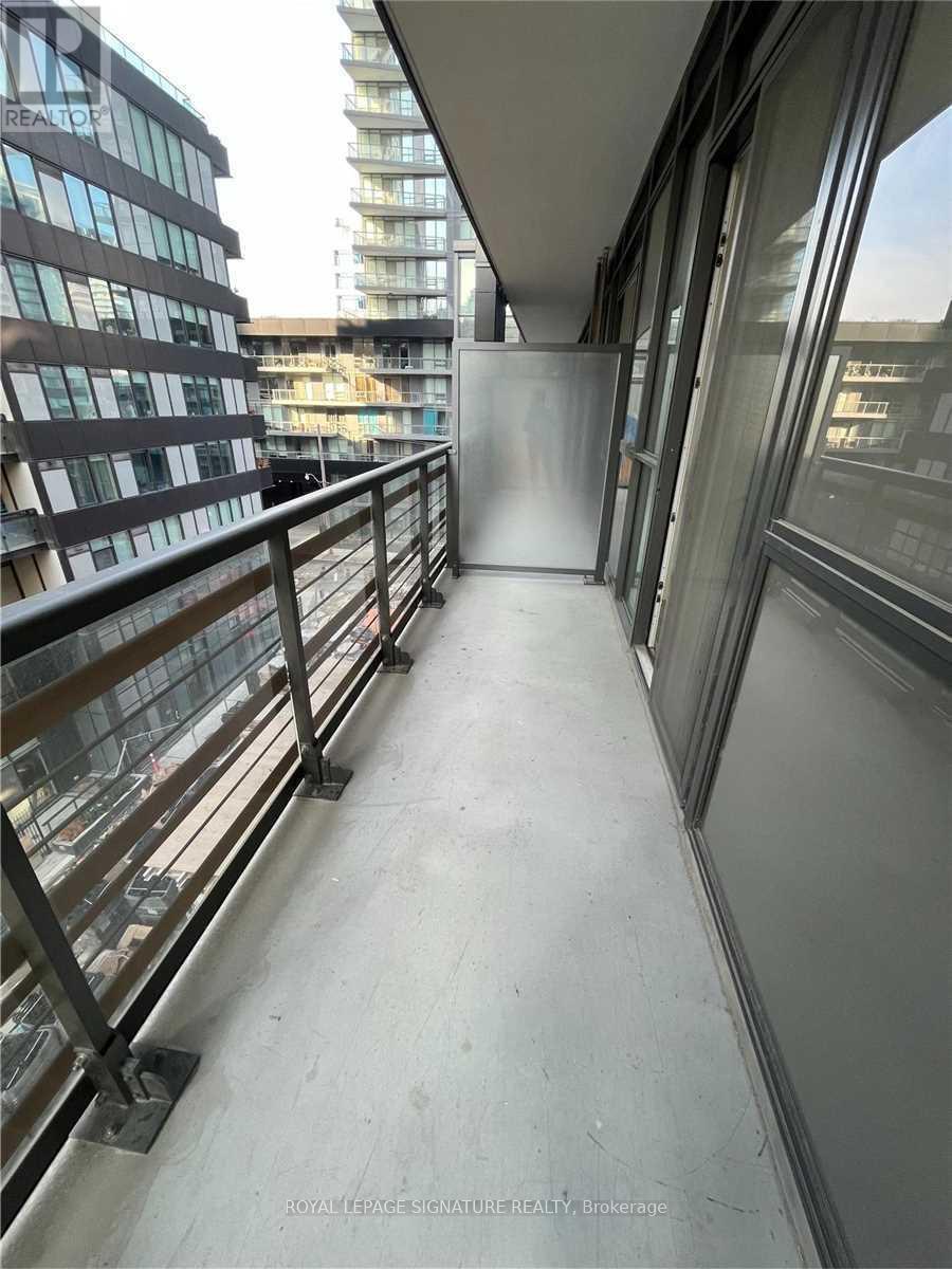 #308 39 ROEHAMPTON AVENUE - 17