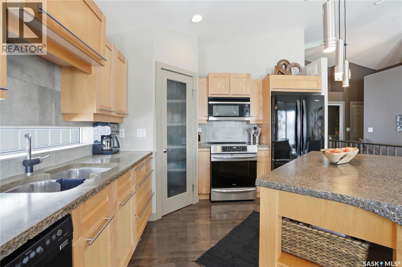 Single Family House Bungalow for Sale in   Heritage CRESCENT Saskatoon 