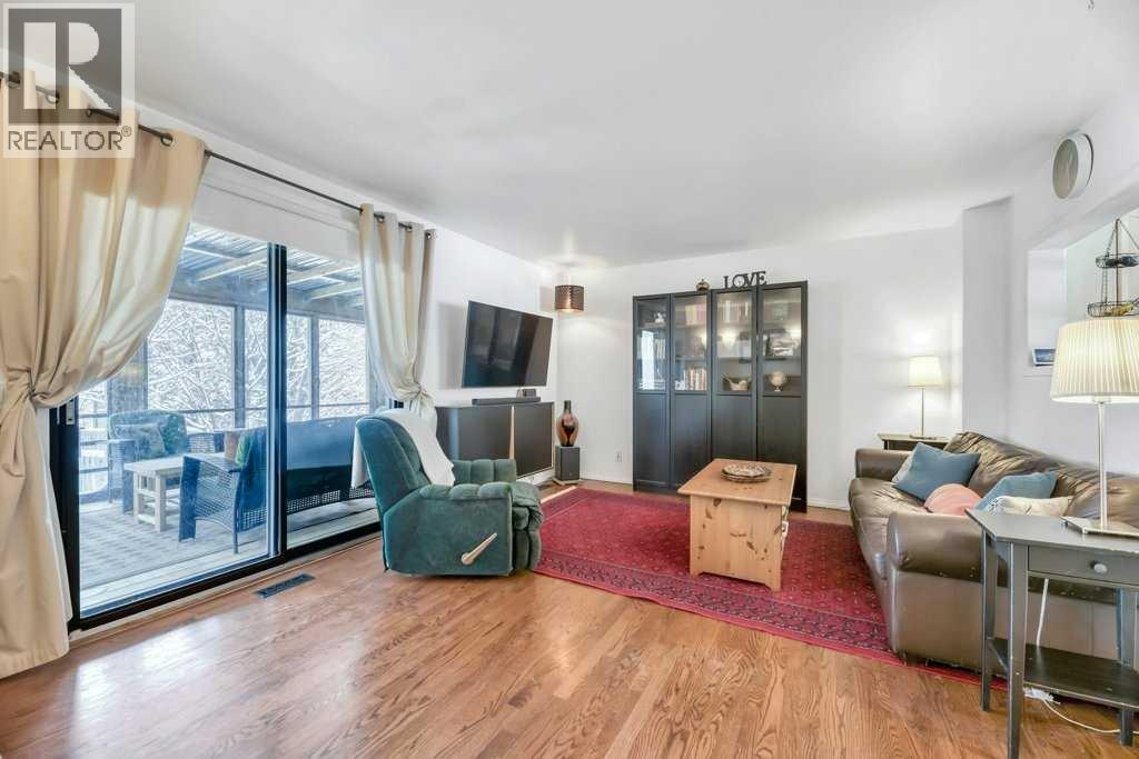 Single Family House for Sale in  Whitehill Place NE Whitehorn Calgary 