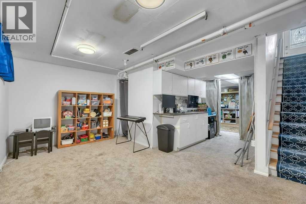 Single Family House for Sale in  Whitehill Place NE Whitehorn Calgary 