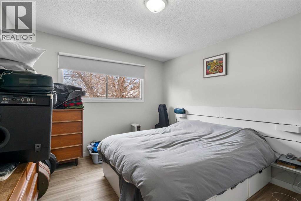 Single Family House Bi-level for Sale in A  Avenue SW North Glenmore Park Calgary 