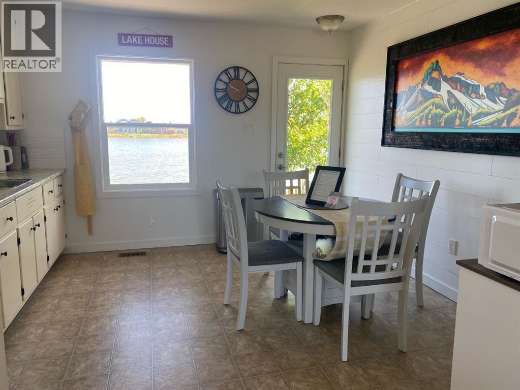 
          31 Mountain Vista Estates Drive
            <br/>
            <span>Hill Spring</span>
            , 
            <span>AB</span>
             <span>T0K1E0</span>
         - Photo 23