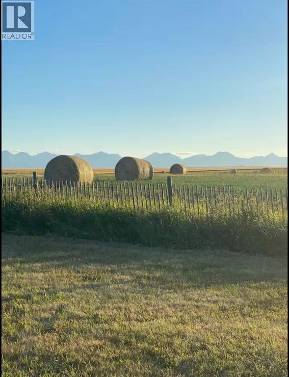 
          31 Mountain Vista Estates Drive
            <br/>
            <span>Hill Spring</span>
            , 
            <span>AB</span>
             <span>T0K1E0</span>
         - Photo 26