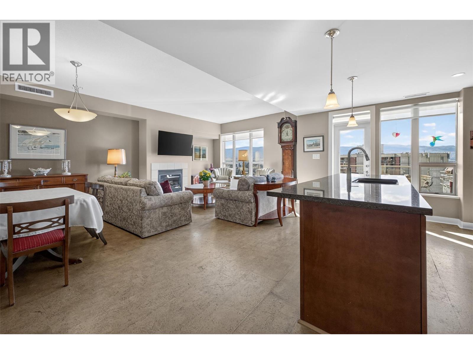 1108 1160 Bernard Avenue, Kelowna