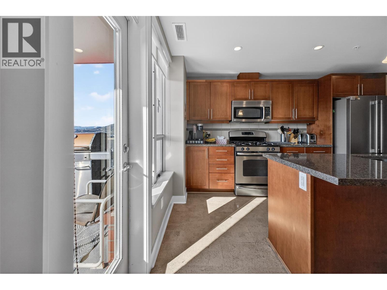 1108 1160 Bernard Avenue, Kelowna