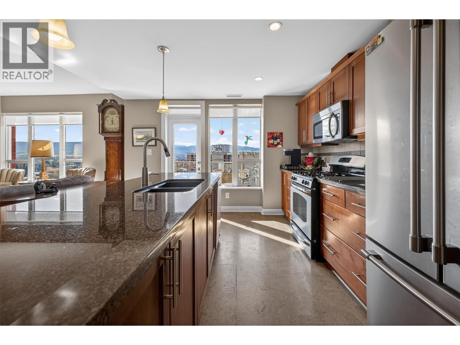 1108 1160 Bernard Avenue, Kelowna