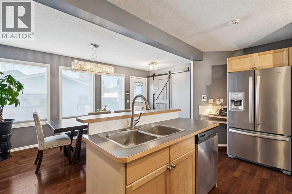 Single Family House for Sale in  Everstone Way SW Evergreen Calgary 