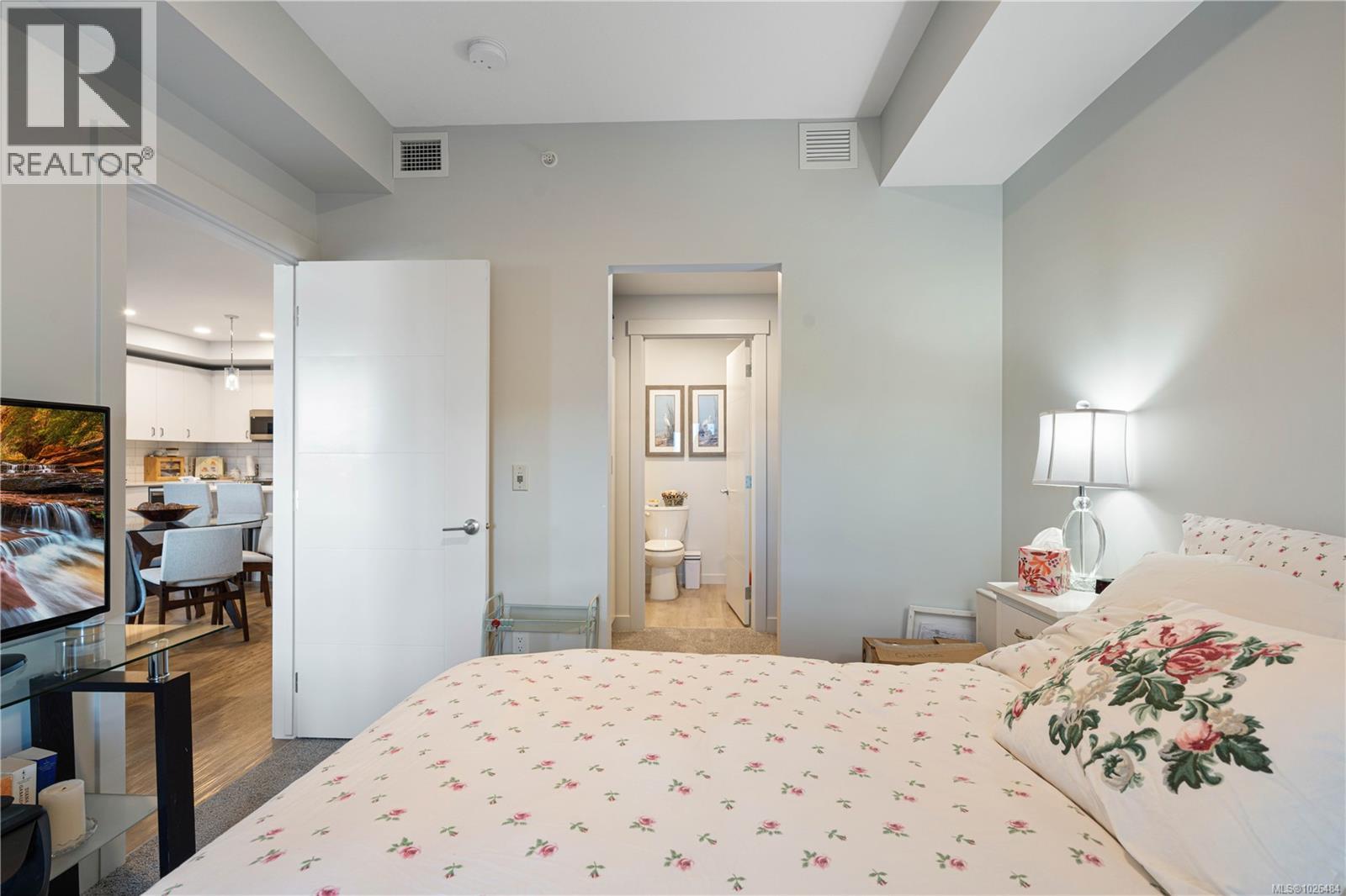 #403 120 JENSEN AVE W - 16