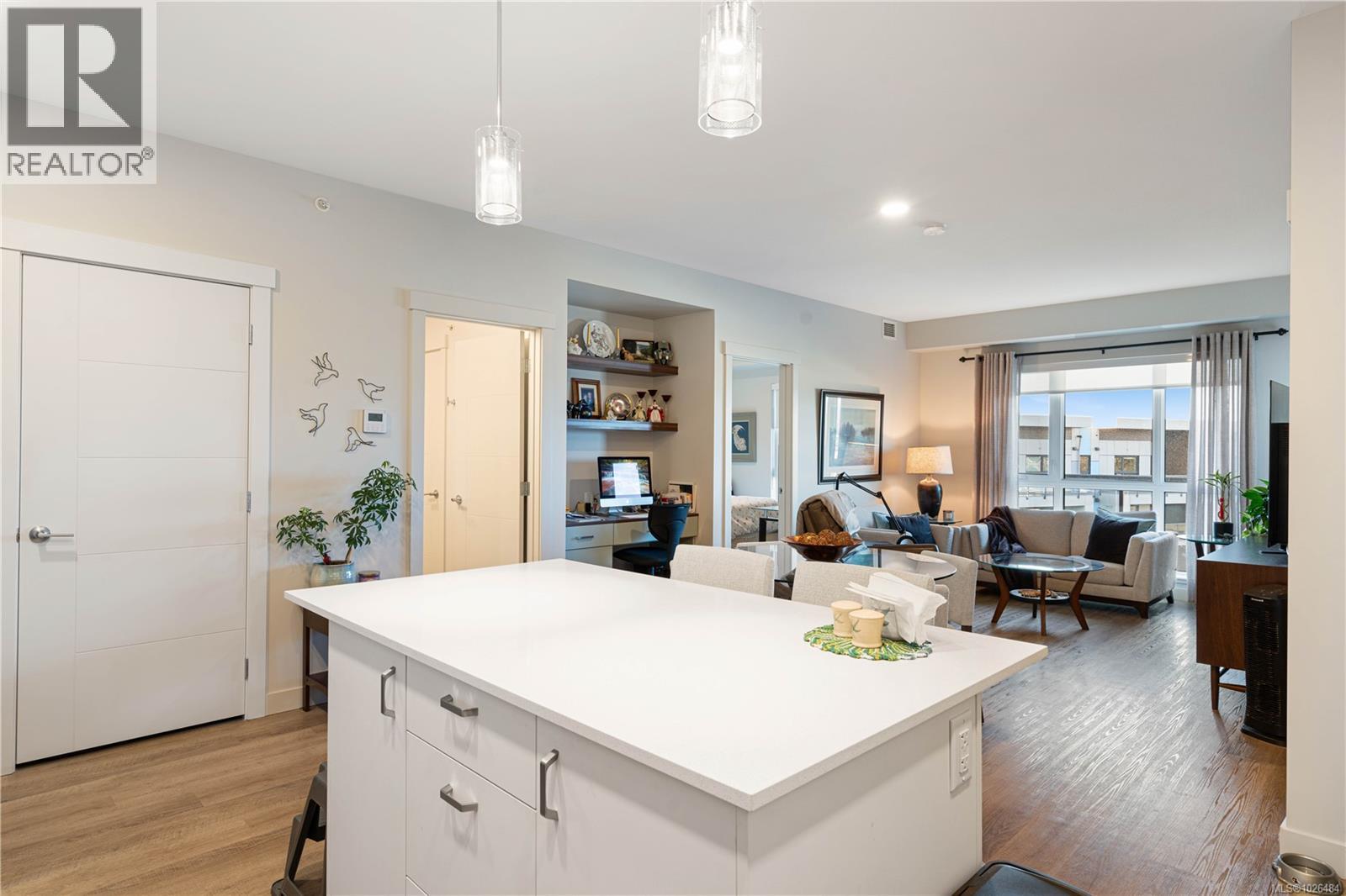 #403 120 JENSEN AVE W - 5