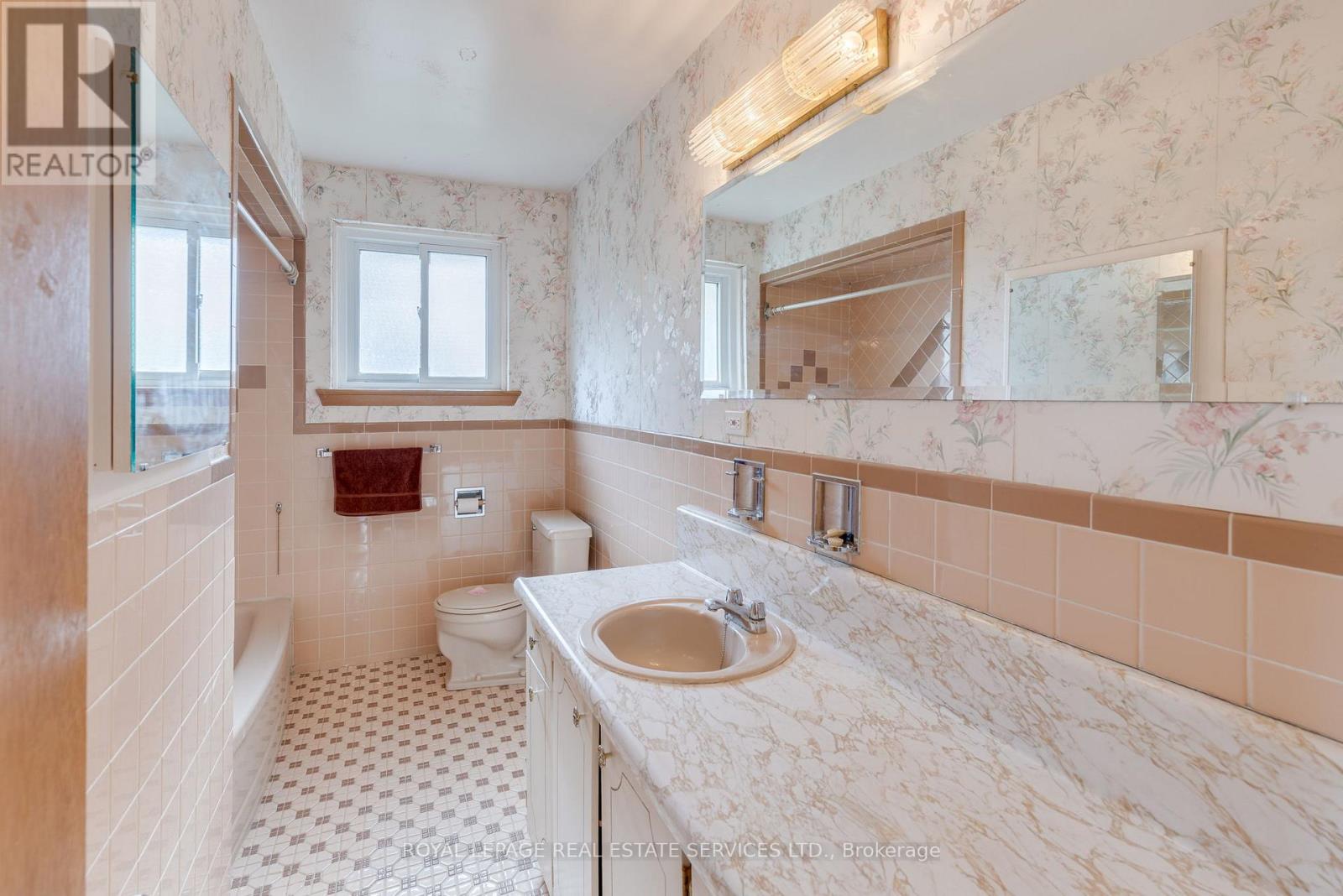 29 DOVERWOOD COURT - 16