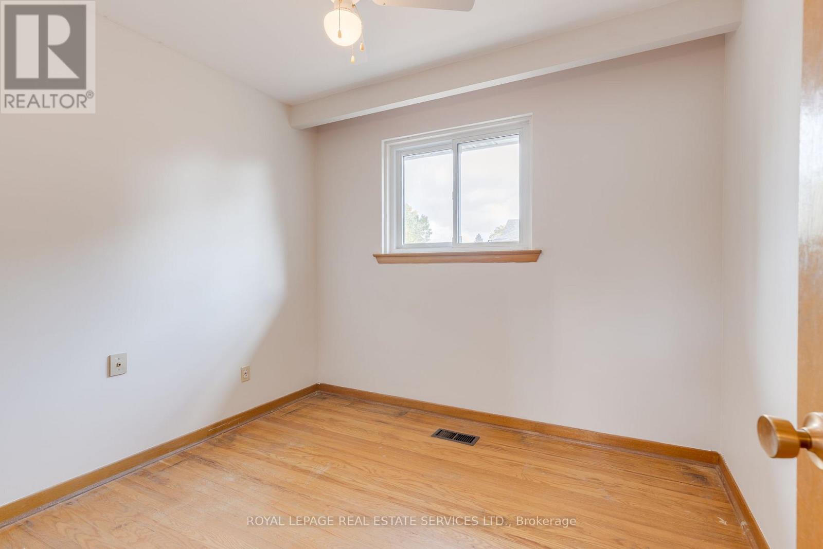 29 DOVERWOOD COURT - 19