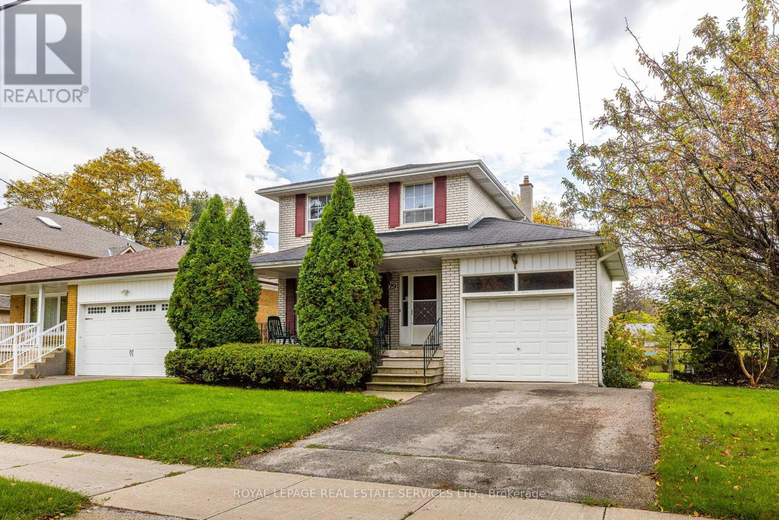 29 DOVERWOOD COURT - 3