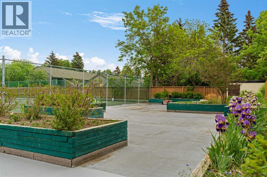 Single Family House for Sale in   Dalton Drive NW Dalhousie Calgary 