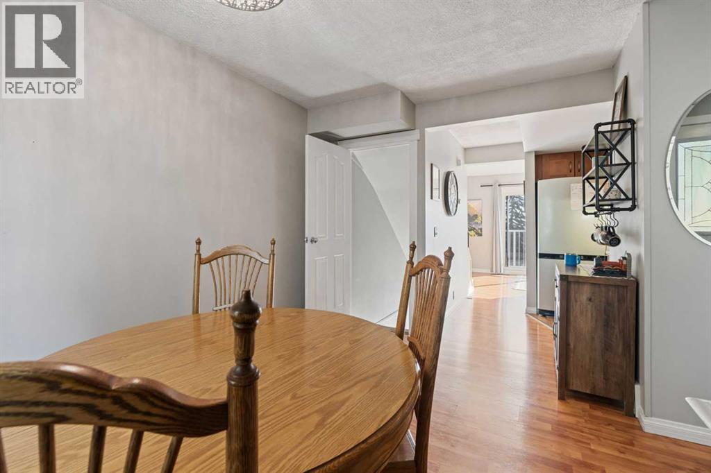 Single Family House for Sale in    Avenue NW Huntington Hills Calgary 