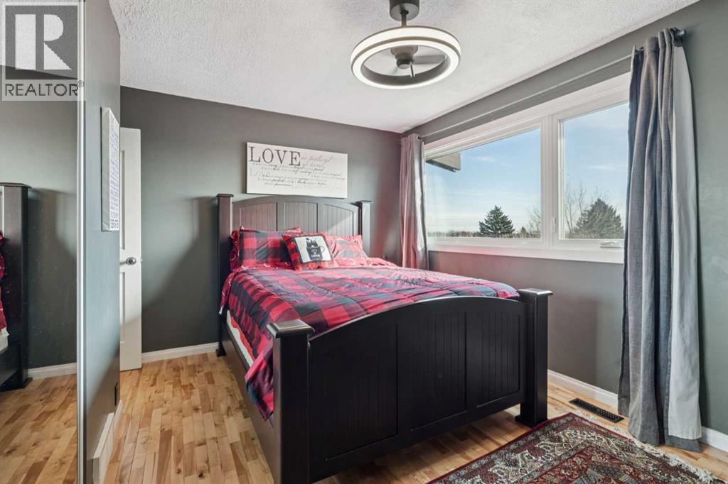 Single Family House for Sale in    Avenue NW Huntington Hills Calgary 