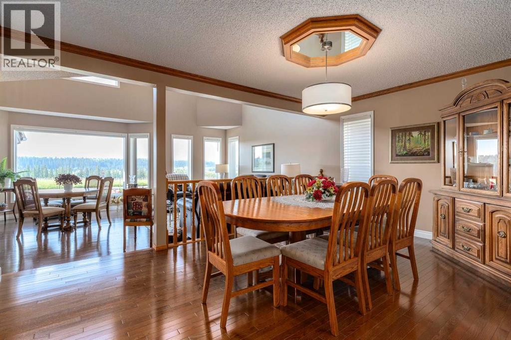 Single Family House for Sale in  Woodacres Drive SW Woodbine Calgary 