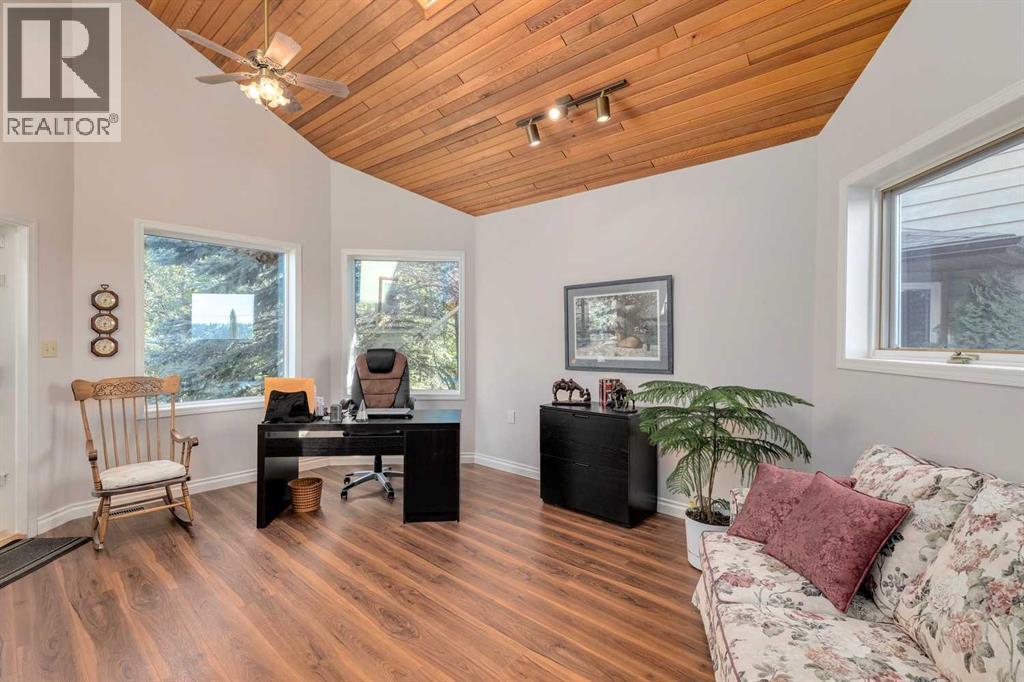 Single Family House for Sale in  Woodacres Drive SW Woodbine Calgary 