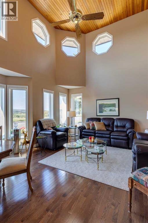 Single Family House for Sale in  Woodacres Drive SW Woodbine Calgary 