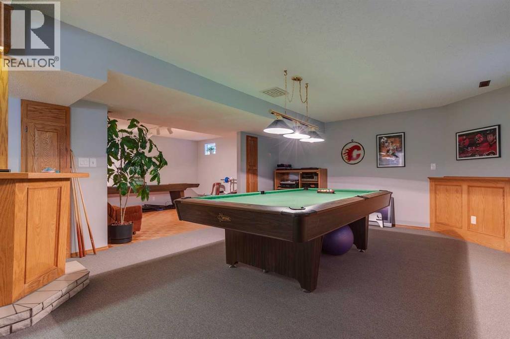 Single Family House for Sale in  Woodacres Drive SW Woodbine Calgary 