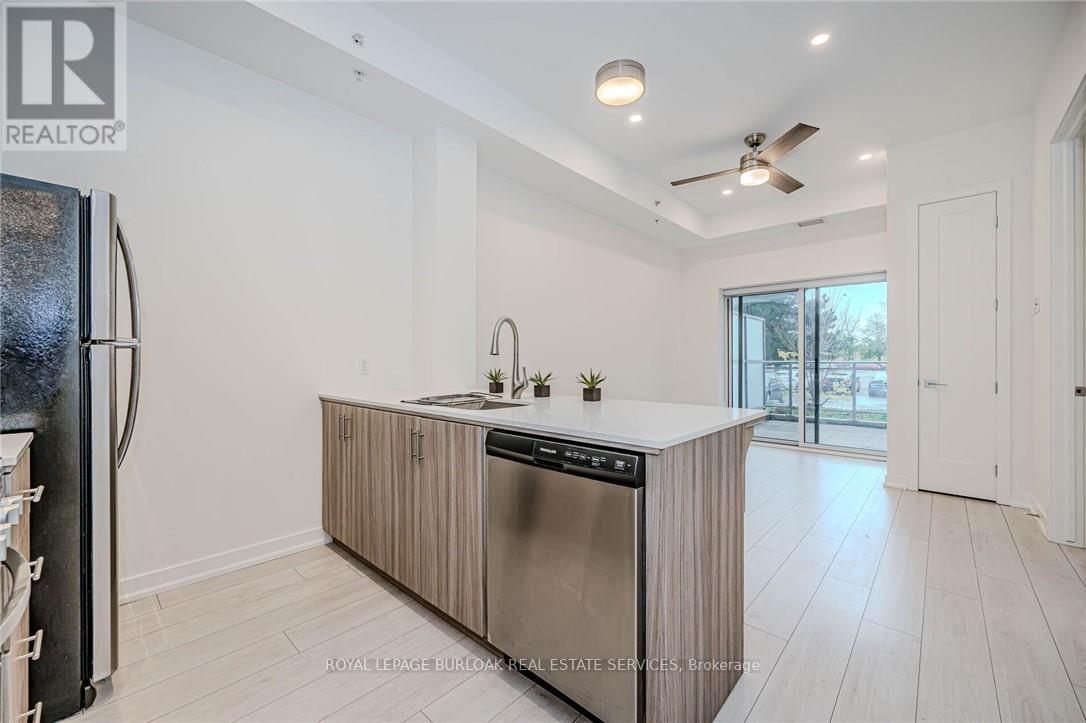 #106 4040 UPPER MIDDLE ROAD - 17