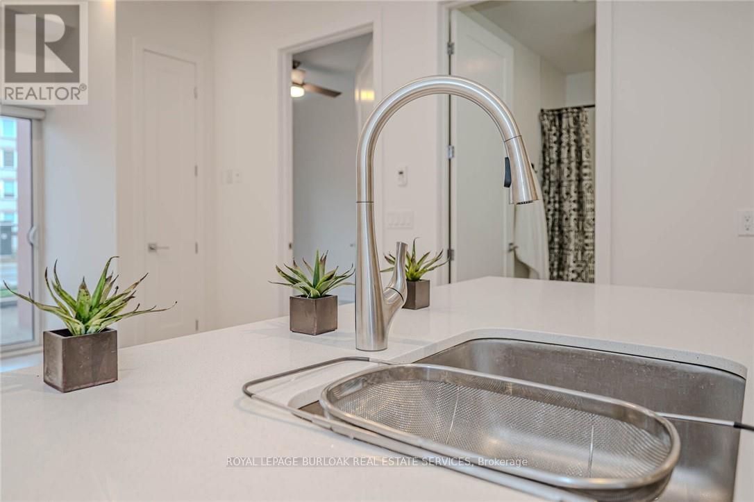 #106 4040 UPPER MIDDLE ROAD - 18