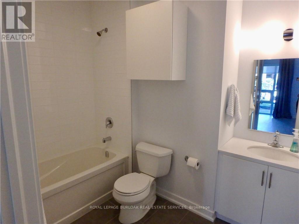 #106 4040 UPPER MIDDLE ROAD - 26