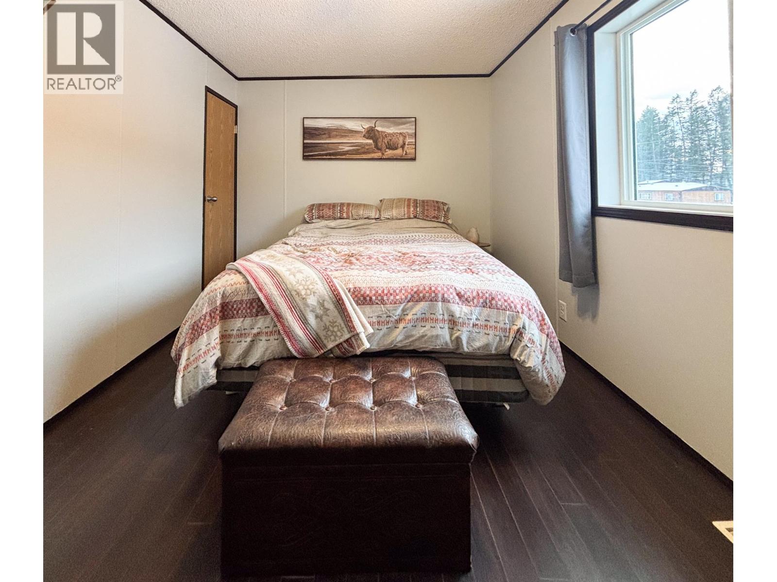 4821 CRESCENTWOOD Drive, Edgewater