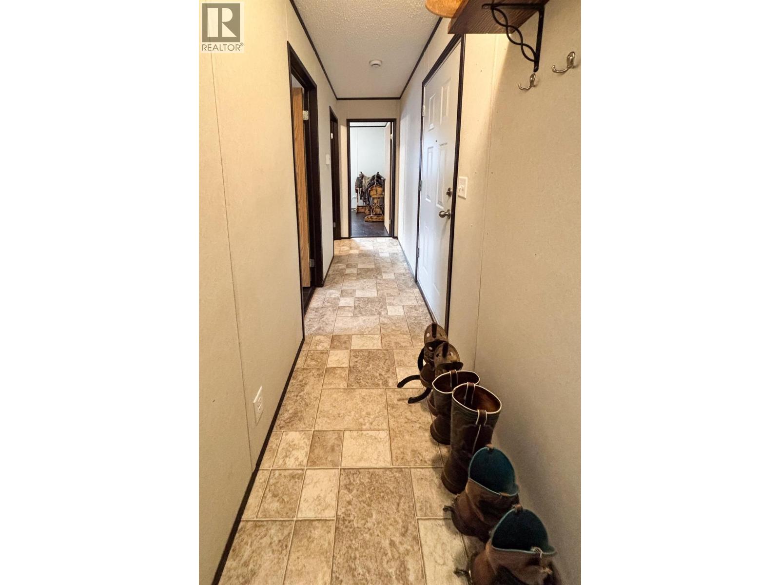 4821 CRESCENTWOOD Drive, Edgewater