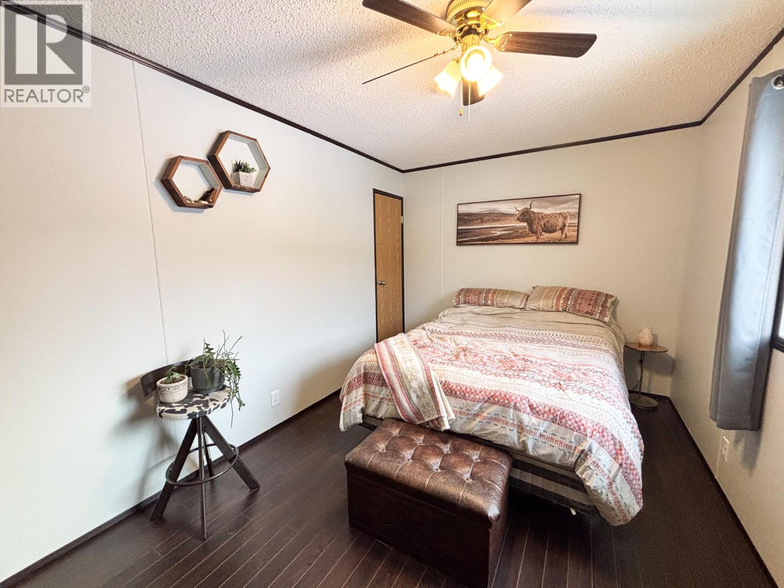 4821 CRESCENTWOOD Drive, Edgewater