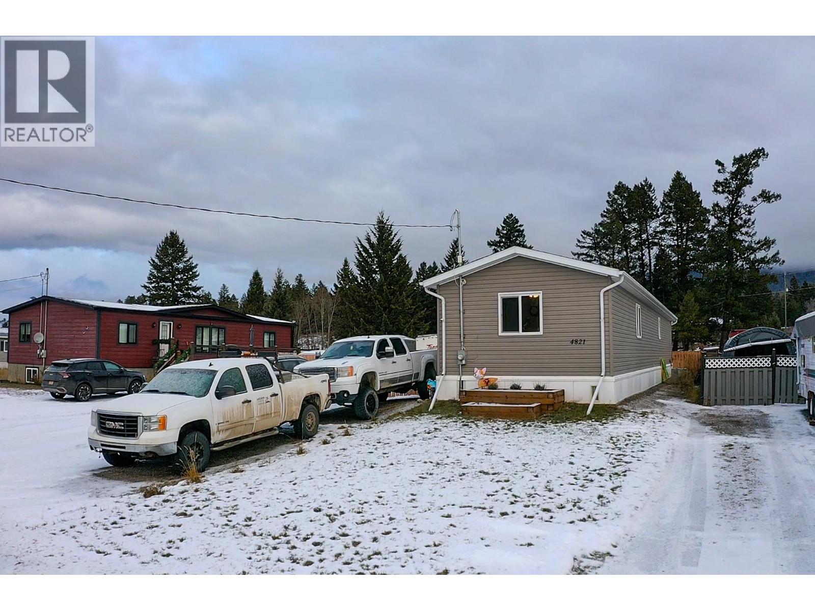 4821 CRESCENTWOOD Drive - 1