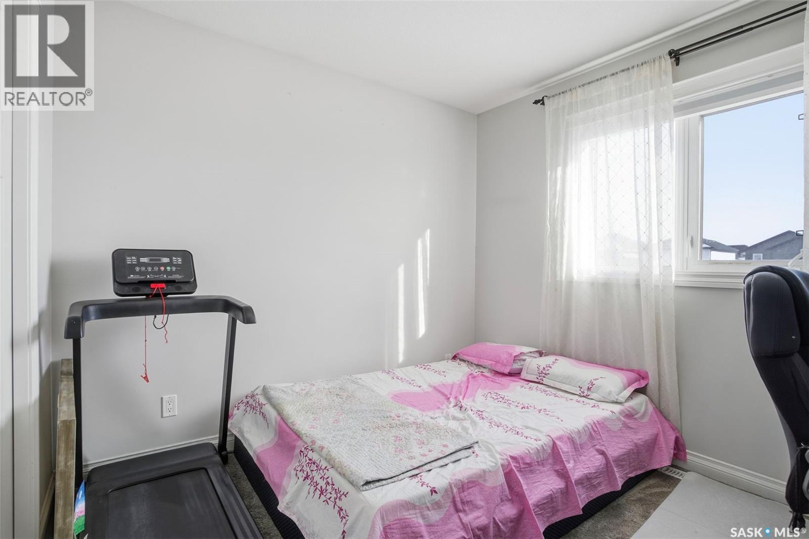 Single Family House 2 Level for Sale in  Wyant LANE Saskatoon 