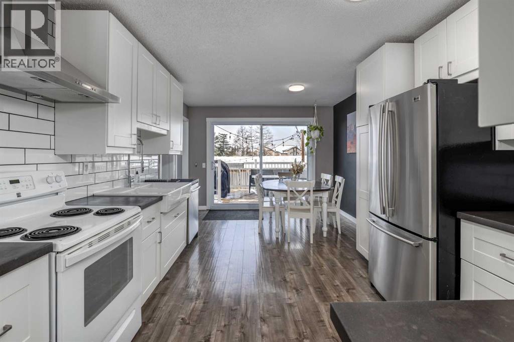 94 Glendale Way, Cochrane