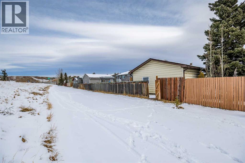 94 Glendale Way, Cochrane