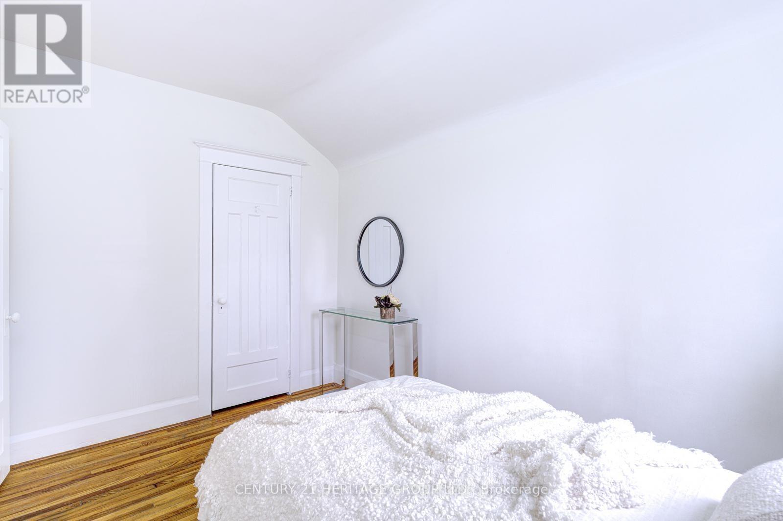 54 ROSEHEATH AVENUE,Toronto (Woodbine Corridor),,