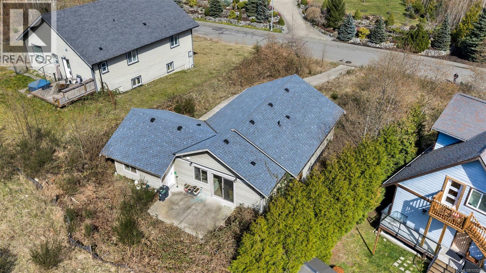 466 POINT IDEAL DR - 12