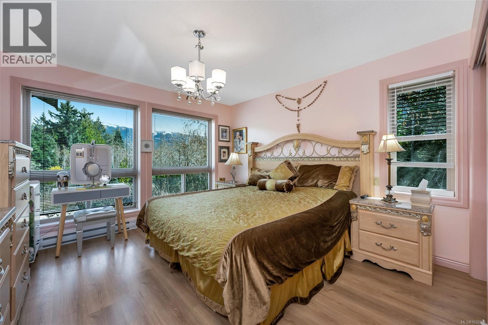 466 POINT IDEAL DR - 19