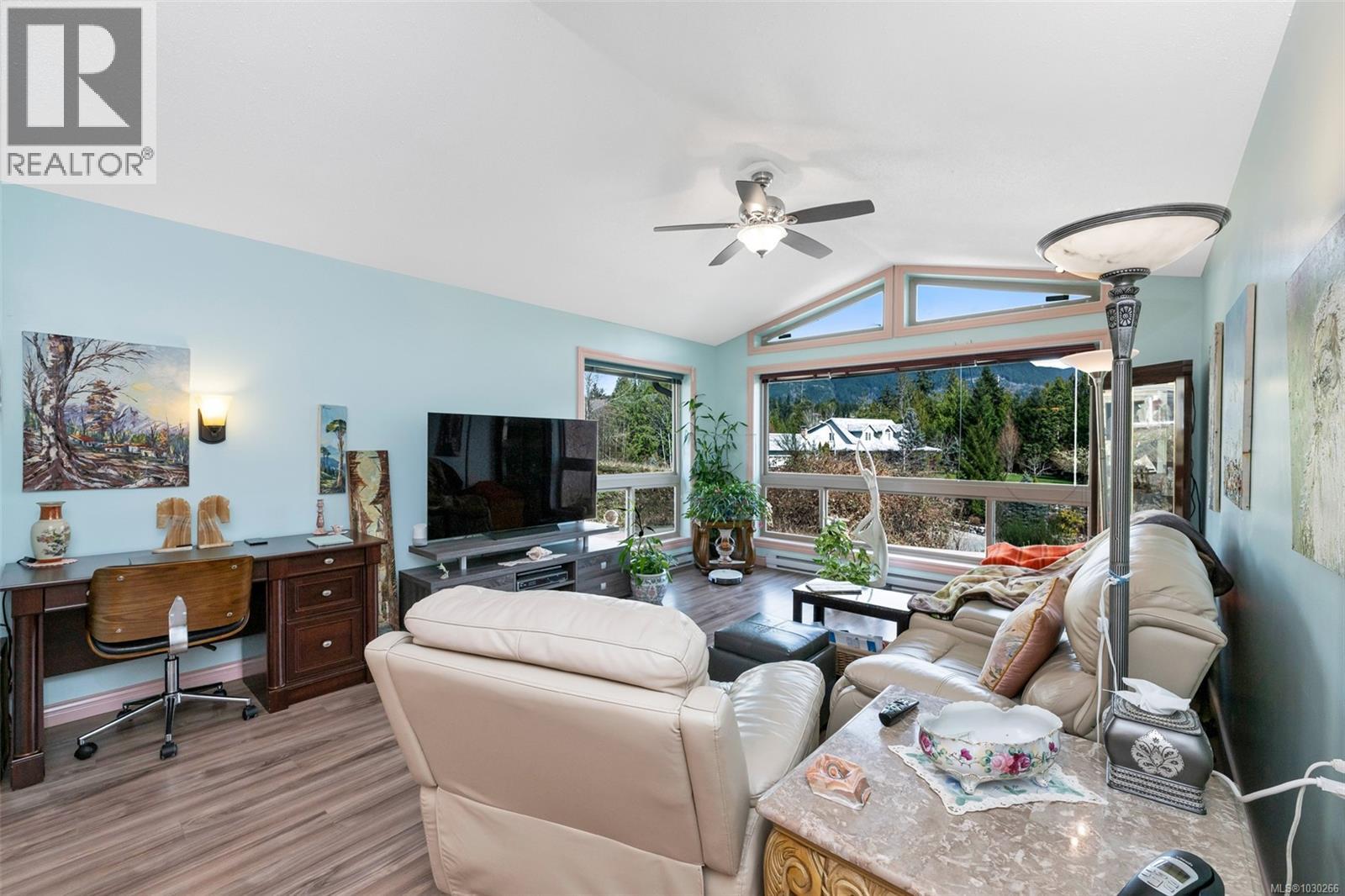 466 POINT IDEAL DR - 23