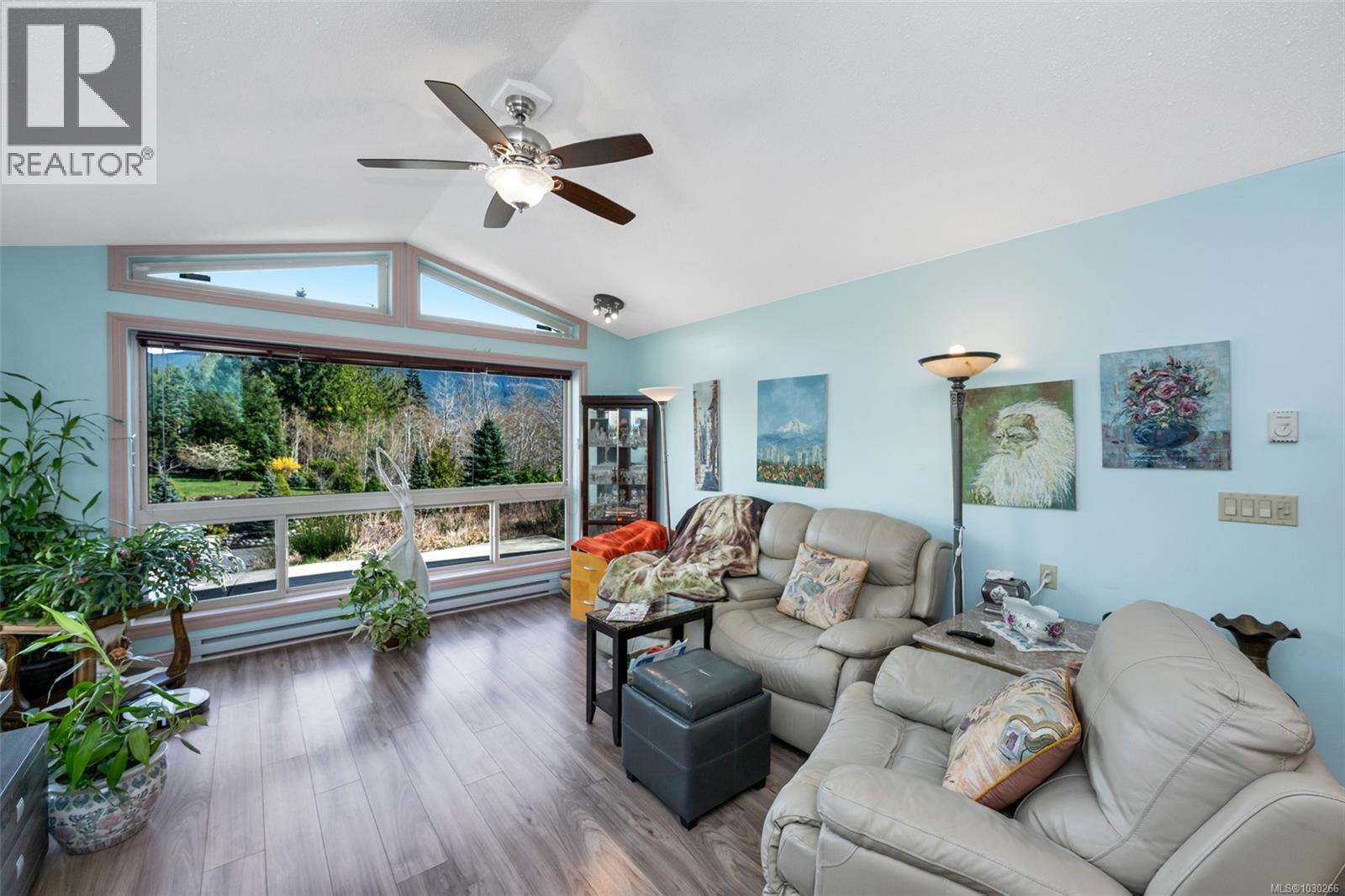 466 POINT IDEAL DR - 24