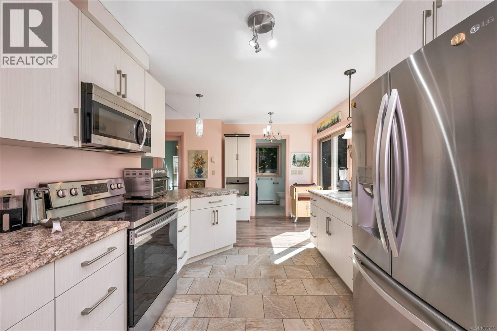 466 POINT IDEAL DR - 35