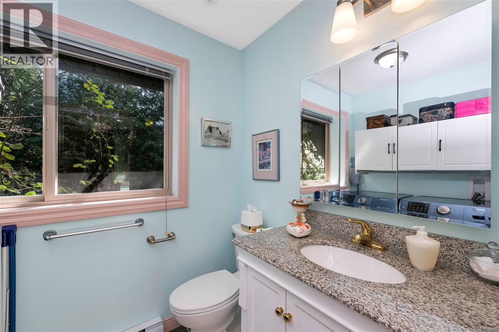 466 POINT IDEAL DR - 37